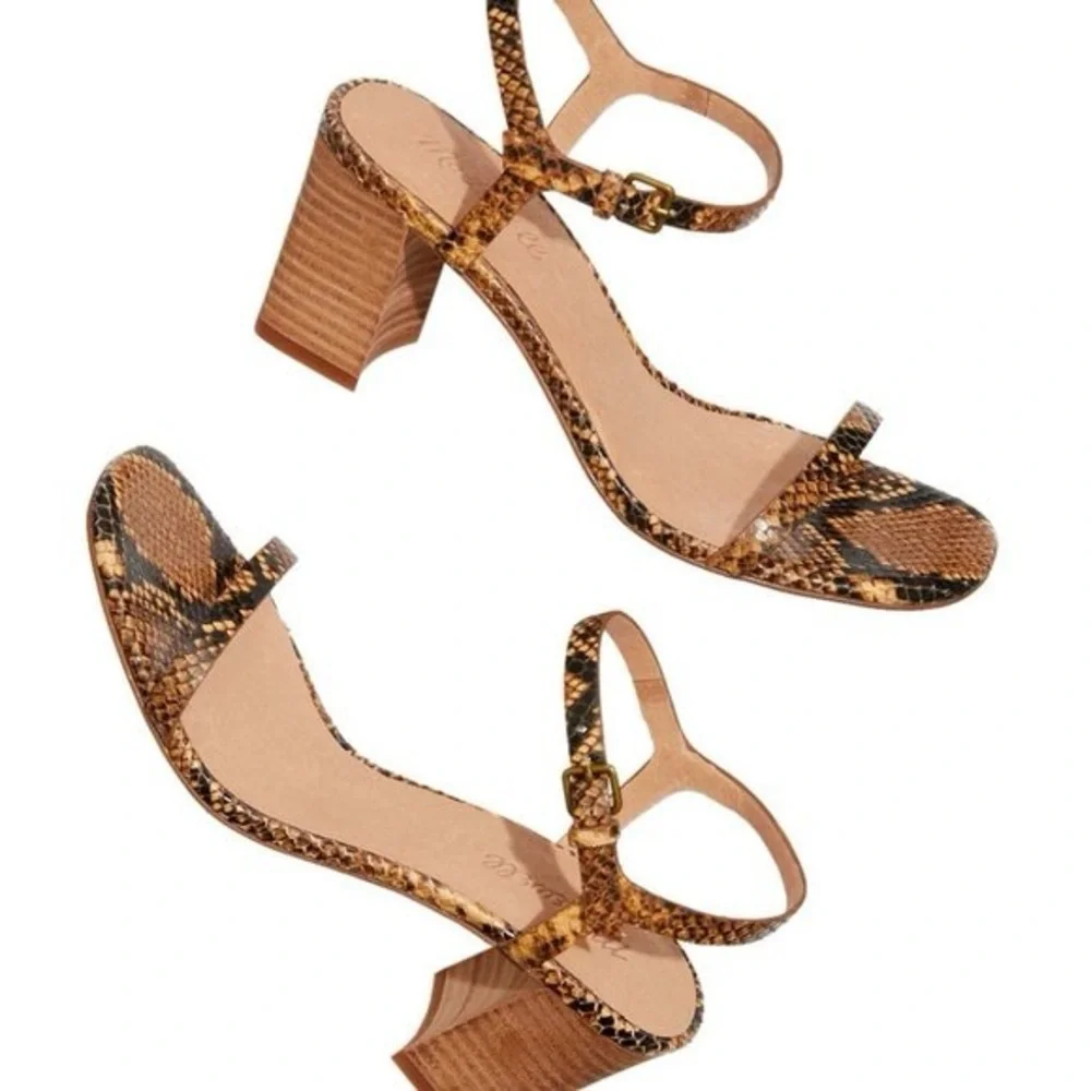 Madewell Wood Ash Ankle Strap Sandal
Snake Skin Embossed Leather Size 9 - Picture 2 of 4